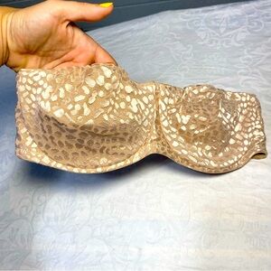 New Soma Eva Bra 34C Strapless Multi Way Convertible Demi (no straps included)